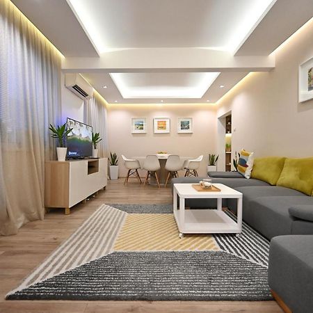 Modern Central 2-Bedroom Apartment With Parking Варна Экстерьер фото