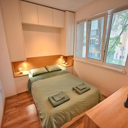 Modern Central 2-Bedroom Apartment With Parking Варна Экстерьер фото