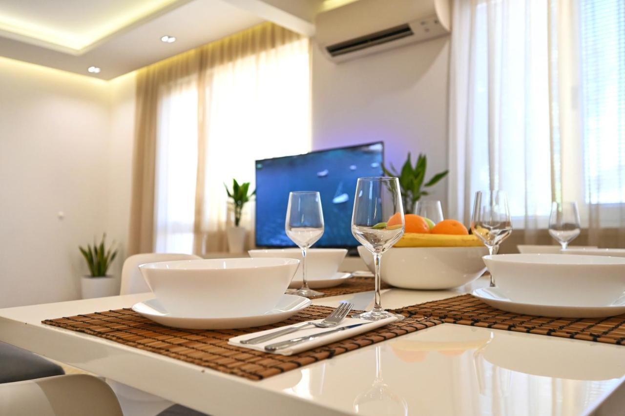 Modern Central 2-Bedroom Apartment With Parking Варна Экстерьер фото