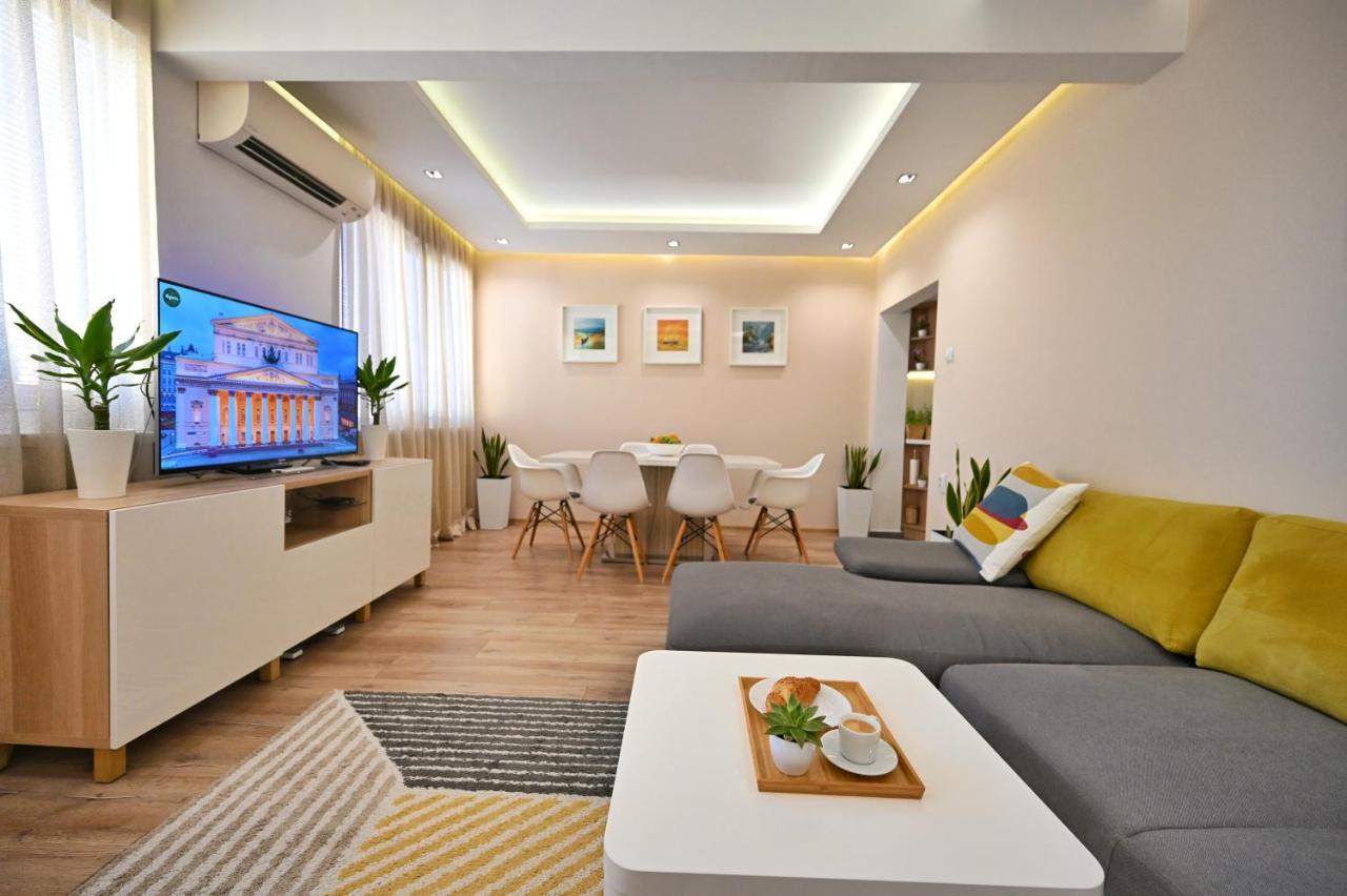 Modern Central 2-Bedroom Apartment With Parking Варна Экстерьер фото