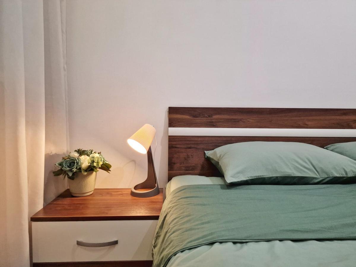 Modern Central 2-Bedroom Apartment With Parking Варна Экстерьер фото