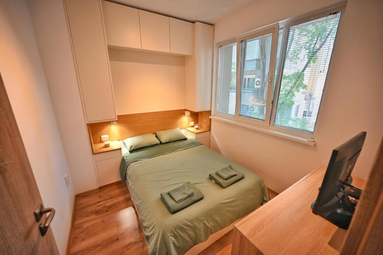 Modern Central 2-Bedroom Apartment With Parking Варна Экстерьер фото