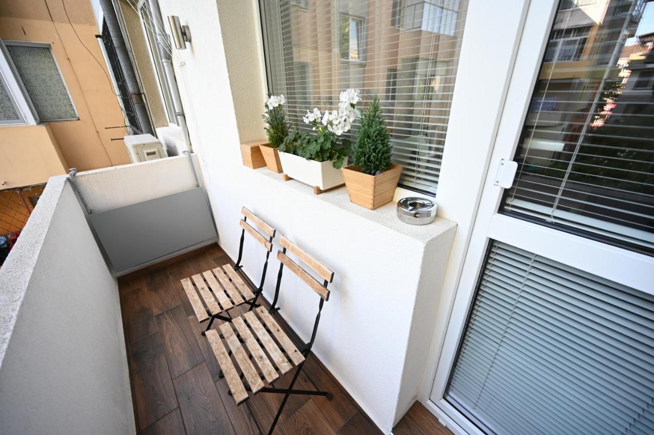 Modern Central 2-Bedroom Apartment With Parking Варна Экстерьер фото